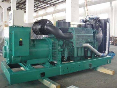 栖霞便携静音：租赁无声发电机组，便携式解决能源需求